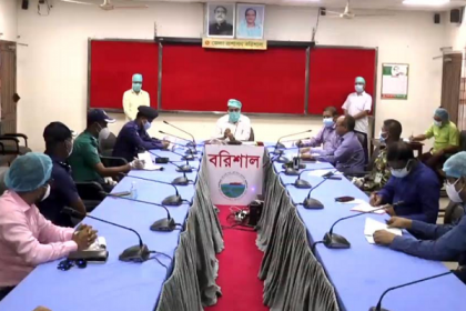 বরিশালে লঞ্চ ও বাসে স্বাস্থ্য বিধি মানতে কঠোর নির্দেশনা