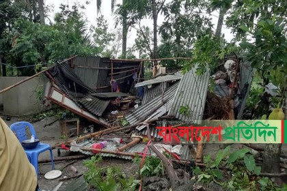 হবিগঞ্জে ঘূর্ণিঝড়ে অর্ধ শতাধিক বাড়িঘর লণ্ড ভণ্ড