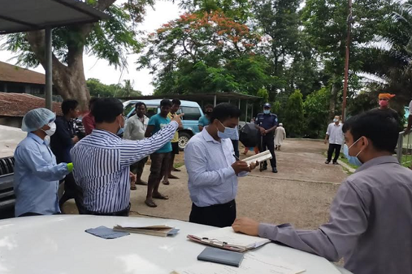 রাঙামাটিতে মাস্ক ব্যবহার না করার অপরাধে ১৭ জনকে অর্থদণ্ড