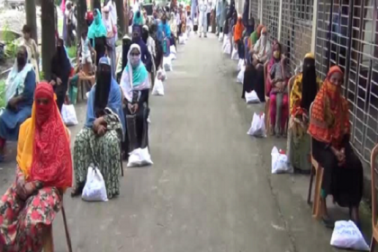 নরসিংদীতে শিশুদের মাঝে শিশু খাদ্য বিতরণ