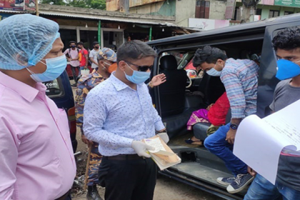 গণপরিবহন আইন ভঙ্গ করায় ব্রাহ্মণবাড়িয়ায় ৮২ হাজার টাকা জরিমানা


