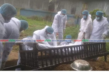 করোনা উপসর্গে মৃতের লাশ নিয়ে সারারাত বসেছিলেন স্ত্রী-সন্তান