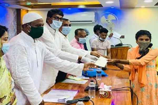 নাটোরে নৃতাত্তিক জনগোষ্ঠীর শিক্ষার্থীদের মাঝে শিক্ষাবৃত্তি বিতরণ