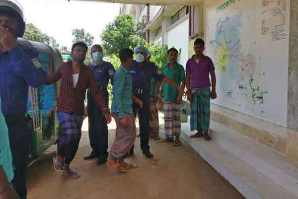 নেত্রকোনায় জুয়ার আসর থেকে আটক ১৫ জুয়ারিকে কোর্টে প্রেরণ