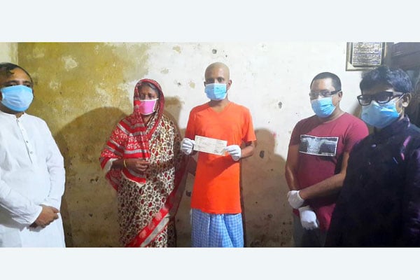 ব্লাড ক্যান্সারে আক্রান্ত ছাত্রলীগ নেতার পাশে সাবেক ও বর্তমান নেতাকর্মীরা