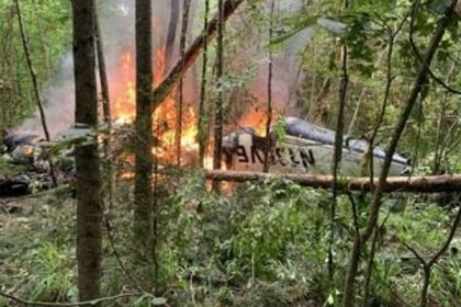 শেষকৃত্যে যাওয়ার সময় প্লেন দুর্ঘটনা, একই পরিবারের নিহত ৫