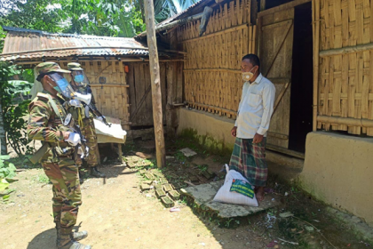 জুরাছড়ির দরিদ্র জনগোষ্ঠী পেল খাদ্য সহায়তা

