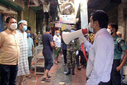 রংপুরে স্বাস্থ্য বিধি নিশ্চিতে কঠোর হচ্ছে প্রশাসন