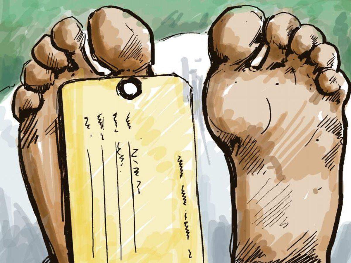 
কবর খোঁড়ার জন্য কোদাল দিতেও রাজি ছিলেন না কেউ, এগিয়ে এল ছাত্রলীগ