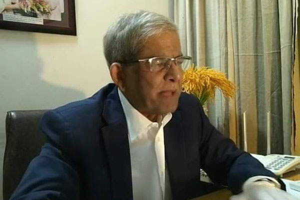 প্রবৃদ্ধির দিকে জোর না দিয়ে মানুষের
জীবন-জীবিকায় গুরুত্ব দিন: ফখরুল