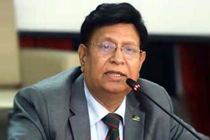 করোনার কারণে শ্রমিকদের ফেরত না পাঠাতে সংযুক্ত আরব আমিরাতকে পররাষ্ট্রমন্ত্রীর অনুরোধ