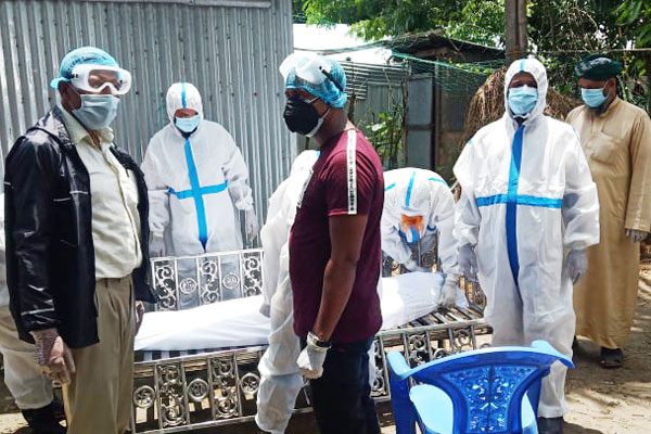 করোনা উপসর্গ নিয়ে ছোট ভাইয়ের ৫ দিন পর বড় ভাইয়ের মৃত্যু