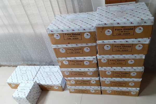 কুড়িগ্রাম জেলা পুলিশকে সুরক্ষা সামগ্রী উপহার