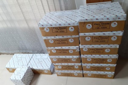 কুড়িগ্রাম জেলা পুলিশকে সুরক্ষা সামগ্রী উপহার