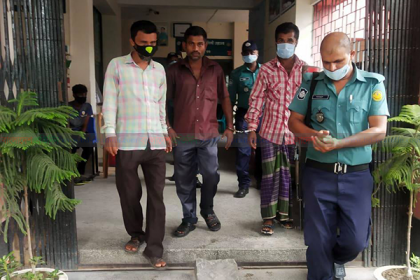সৌদি রিয়াল প্রতারক চক্রের তিন জনকে গ্রেফতার করলো পুলিশ