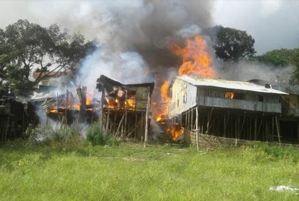 রাঙামাটির সুবলং বাজার আগুন, পুড়ে গেছে ৭০ দোকান