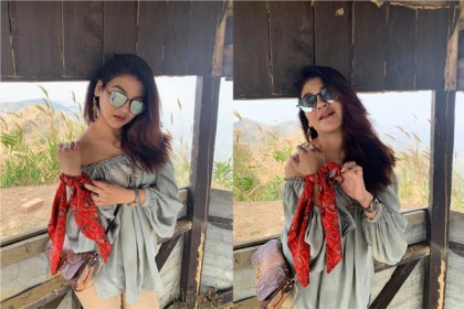 কালো চশমায় জয়ার স্টাইল
