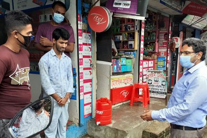 কলাপাড়ায় মাস্ক না পরা ও ধুমপান করায় ২৭ জনকে দণ্ড