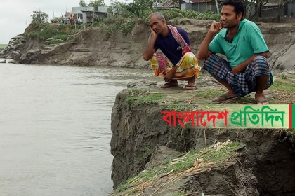 ভাঙছে যমুনা, নিঃস্ব হচ্ছে মানুষ, নীরব পাউবো