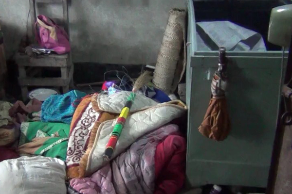 ঝিনাইদহে কৃষকের বাড়িতে ডাকাতি

