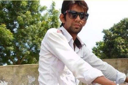 আশুলিয়ায় পরিবহন চাঁদাবাজ ওয়েলকাম মিন্টু গ্রেফতার