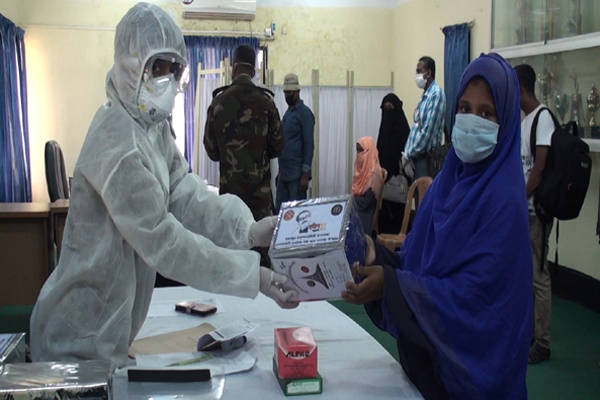নরসিংদীতে গর্ভবতী মায়েদের বিনামূল্যে সেনাবাহিনীর চিকিৎসা সেবা