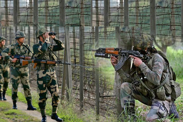 ভারত-চীন সীমান্তে উত্তেজনার মধ্যেই কাশ্মীরে আক্রমণাত্মক পাকিস্তান