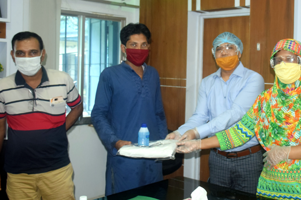 ধুনটে স্বাস্থ্য সুরক্ষা সামগ্রী বিতরণ

