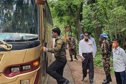 ফরিদপুরে গণপরিবহনে অভিযান, জরিমানা

