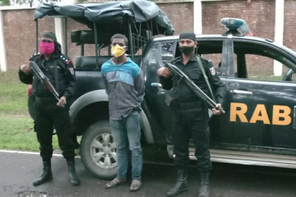 টেকনাফে রোহিঙ্গা মাদক ব্যবসায়ী আটক   

