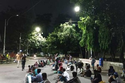 টানা ৮৬ দিন ধরে সহস্রাধিক অভুক্তকে খাওয়াচ্ছেন ডাকসু সদস্য সৈকত