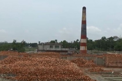 বরগুনায় ইটভাটার বিষাক্ত ধোঁয়ায় স্বাস্থ্য ঝুঁকিতে এলাকাবাসী