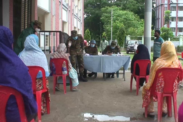 পঞ্চগড়ে সেনাবাহিনীর ফ্রি স্বাস্থ্যসেবা

