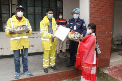 ময়মনসিংহে পুলিশের সুরক্ষা সামগ্রী বিতরণ

