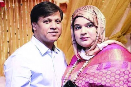 এমপি পাপুলের স্ত্রী মেয়ে শ্যালিকাও ‘টাকাওয়ালা’