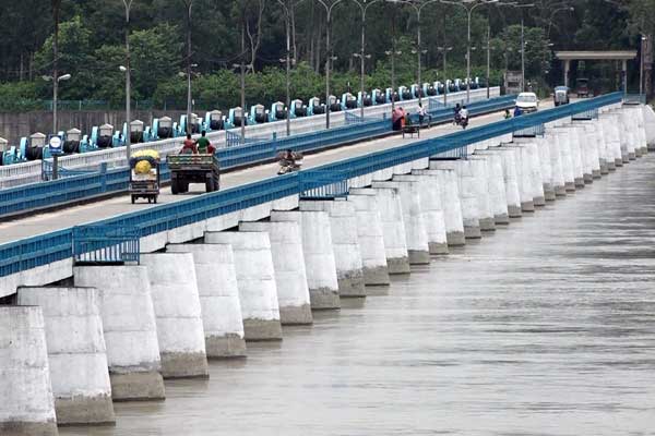 বিপদসীমার ২০ সেন্টিমিটার উপর দিয়ে প্রবাহিত হচ্ছে তিস্তার পানি 
