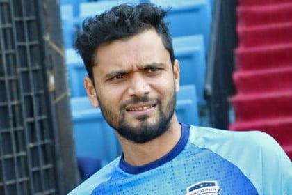 মাশরাফি করোনায় আক্রান্ত