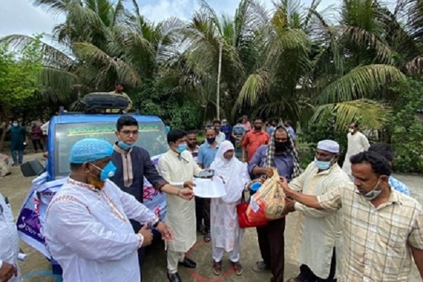 শ্রীনগরে ২ হাজার পরিবারকে খাদ্য সহায়তা