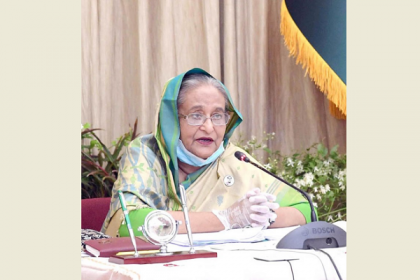 পাড় কেটেই পুকুর কাটার বিল নেওয়া হয়: প্রধানমন্ত্রী