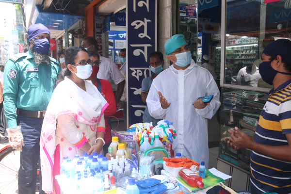 বরিশালে নকল হ্যান্ড স্যানিটাইজার বিক্রির দায়ে কারাদণ্ড


