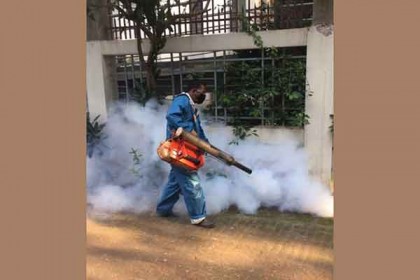তৃতীয় দিনে ঢাকা উত্তরের ৩৪ হাসপাতালে বিশেষ মশকনিধন কার্যক্রম পরিচালনা 