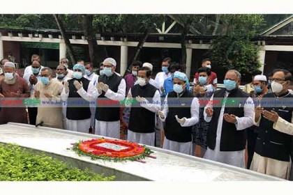 ‘শেখ হাসিনার নেতৃত্বে যে কোনো দুর্যোগ কাটিয়ে নতুন দিনের শপথ’  