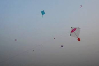 রাজশাহীর আকাশে ঘুড়ি উড়াতে বিমানের মানা