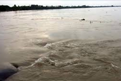 কুড়িগ্রামে তিস্তা ও ব্রহ্মপুত্র নদের পানি বৃদ্ধি, চরের মানুষের দুর্ভোগ