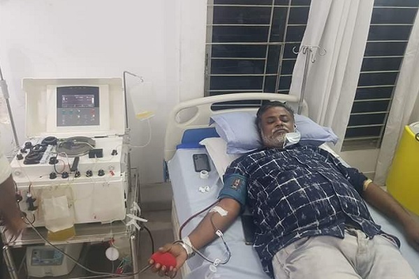 মধ্যরাতে করোনা রোগীকে প্লাজমা দিতে হাসপাতালে সেই খোরশেদ