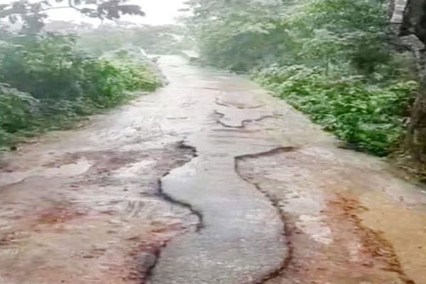 বেহাল কড়িকান্দি-মজিদপুর সড়ক, ভাড়া বেড়েছে দ্বিগুণ