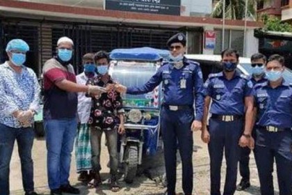 সততার পুরস্কার পেলেন সেই সজিব