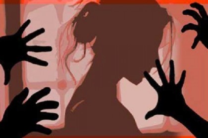 সাভারে নারী শ্রমিককে গণধর্ষণ, গ্রেফতার ৩