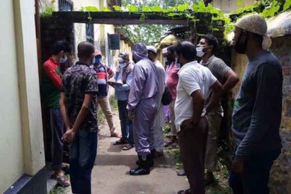 নাটোরে মুক্তিযোদ্ধার স্ত্রীকে ছুরিকাঘাতে হত্যা 