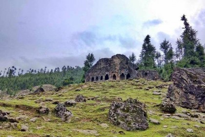 অপার রহস্যে ঘেরা এই সাতমুখী গুহা!